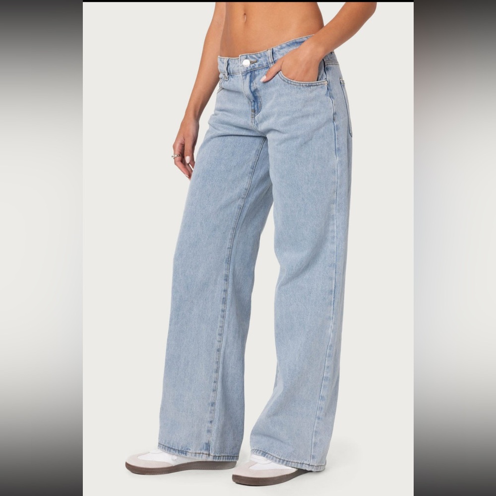 Edikted Raelynn Washed Low Rise Jeans - Picture 3 of 7